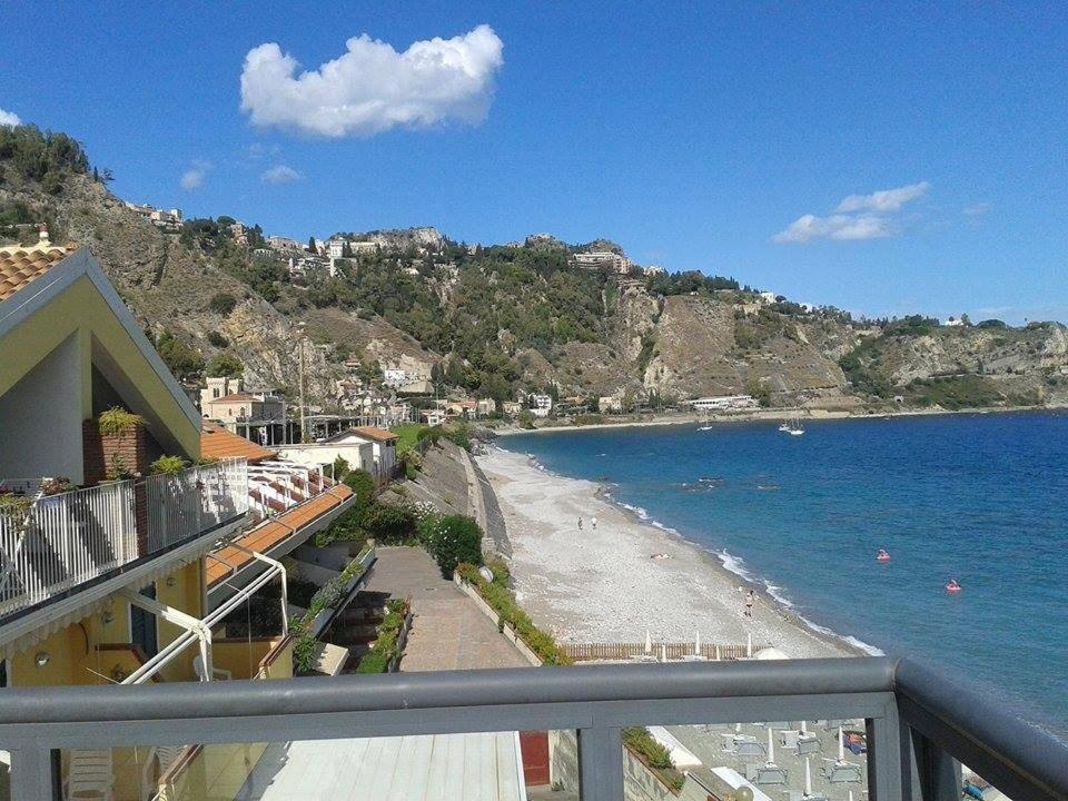 Sirina House Taormina Aparthotel Buitenkant foto