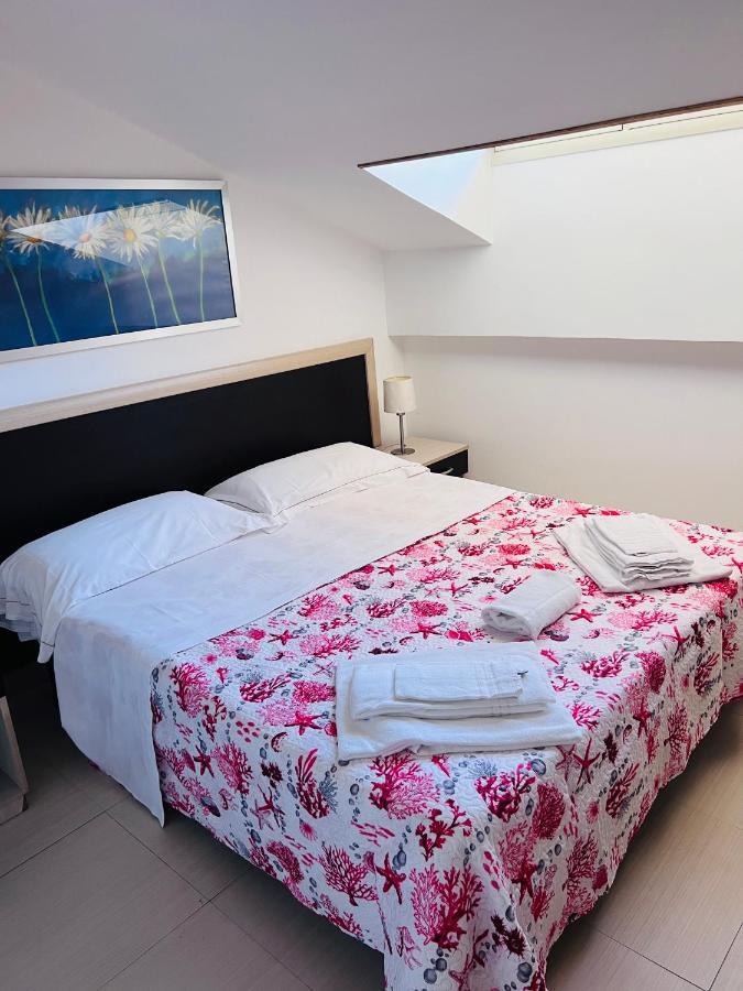 Sirina House Taormina Aparthotel Buitenkant foto