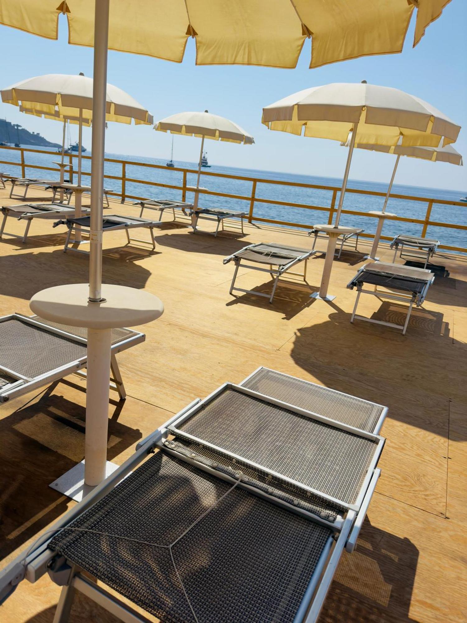 Sirina House Taormina Aparthotel Buitenkant foto